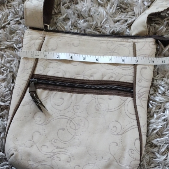 Elegant Cream Shoulder Bag - Picture 8 of 9